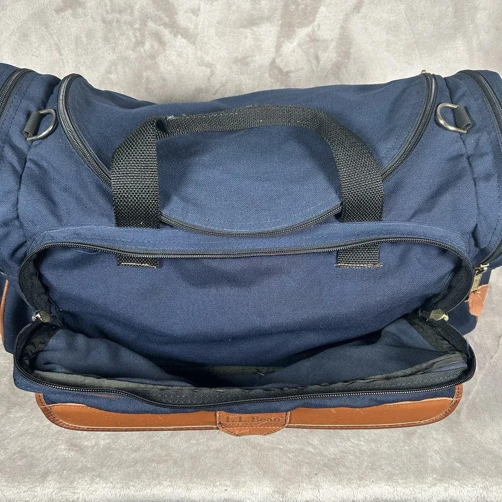 Vtg LL Bean Navy Canvas Leather Duffle Bag Shoulder Strap 22x12x10 43L